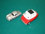 Zwei Fahrzeuge. die Isetta ist verm. größer HO