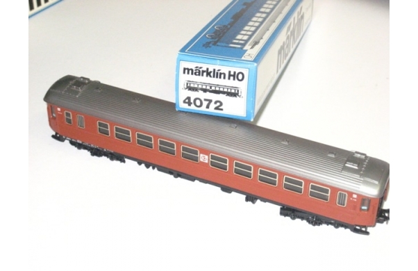 Märklin, D-Zug-Wagen. SJ braun. 2.Klasse