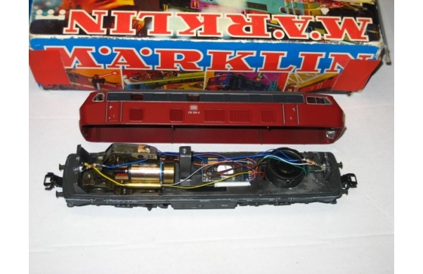 Märklin, BR 216 rot, Faulhaber und Digital-Sound-Decoder