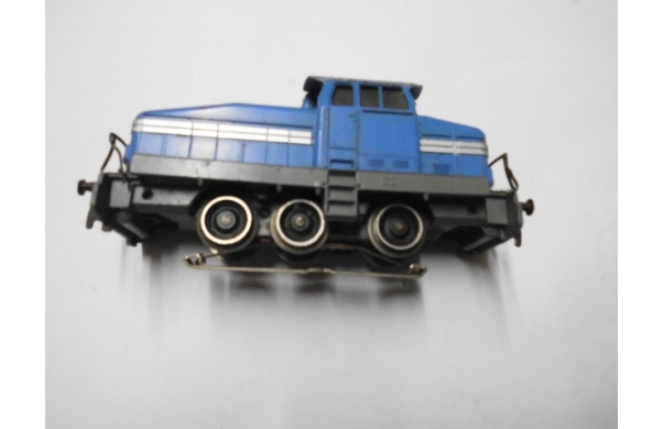 Märklin, kleine blaue Diesellok, analog