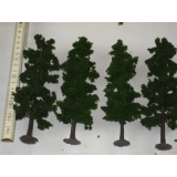 4 große Bäume