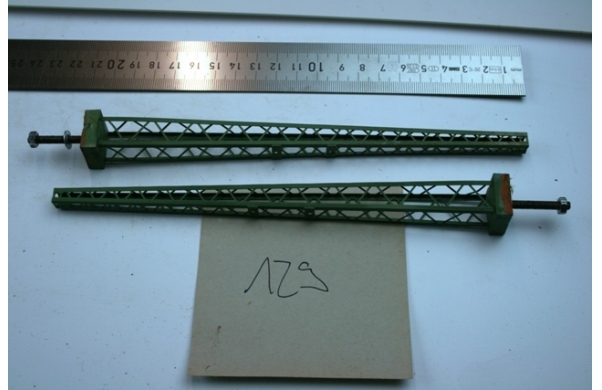 Turmmast ca. 20mm, dunkelgrün, 129