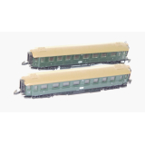 2 x vierachsige Schnellzugwagen