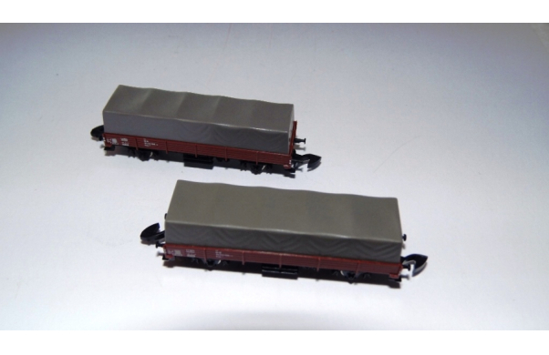 2 x 8665, Niederboardwagen mit Plane