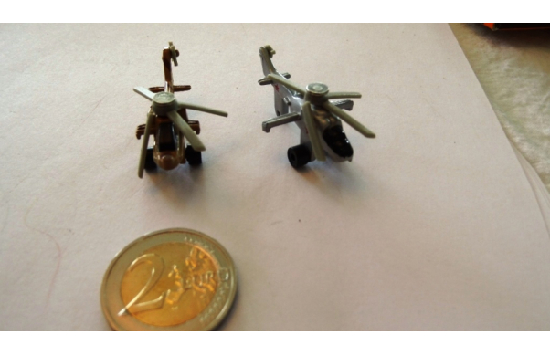 2 x Hubschrauber