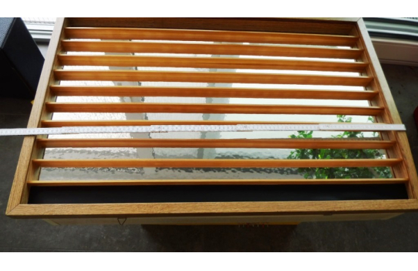 1 x Vitrine 90 x 60cm